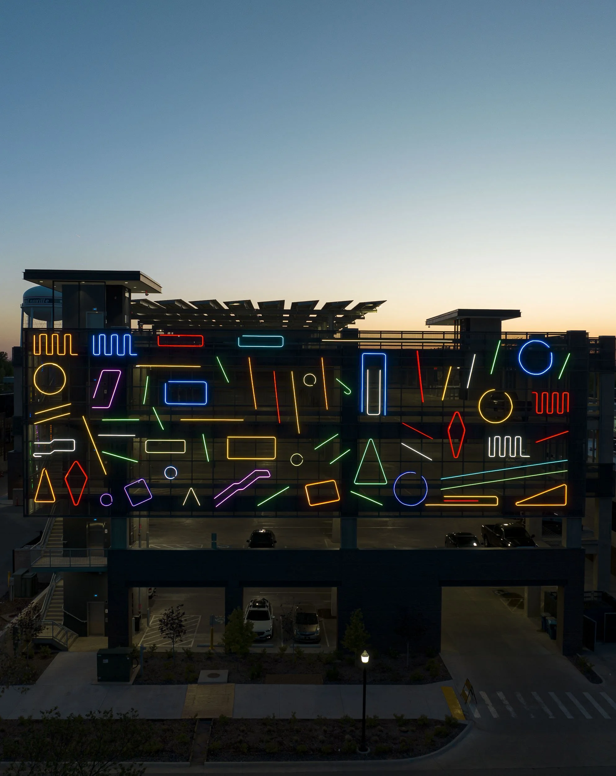 INTERACTIVE NEON MURAL IN BENTONVILLE — Justkids